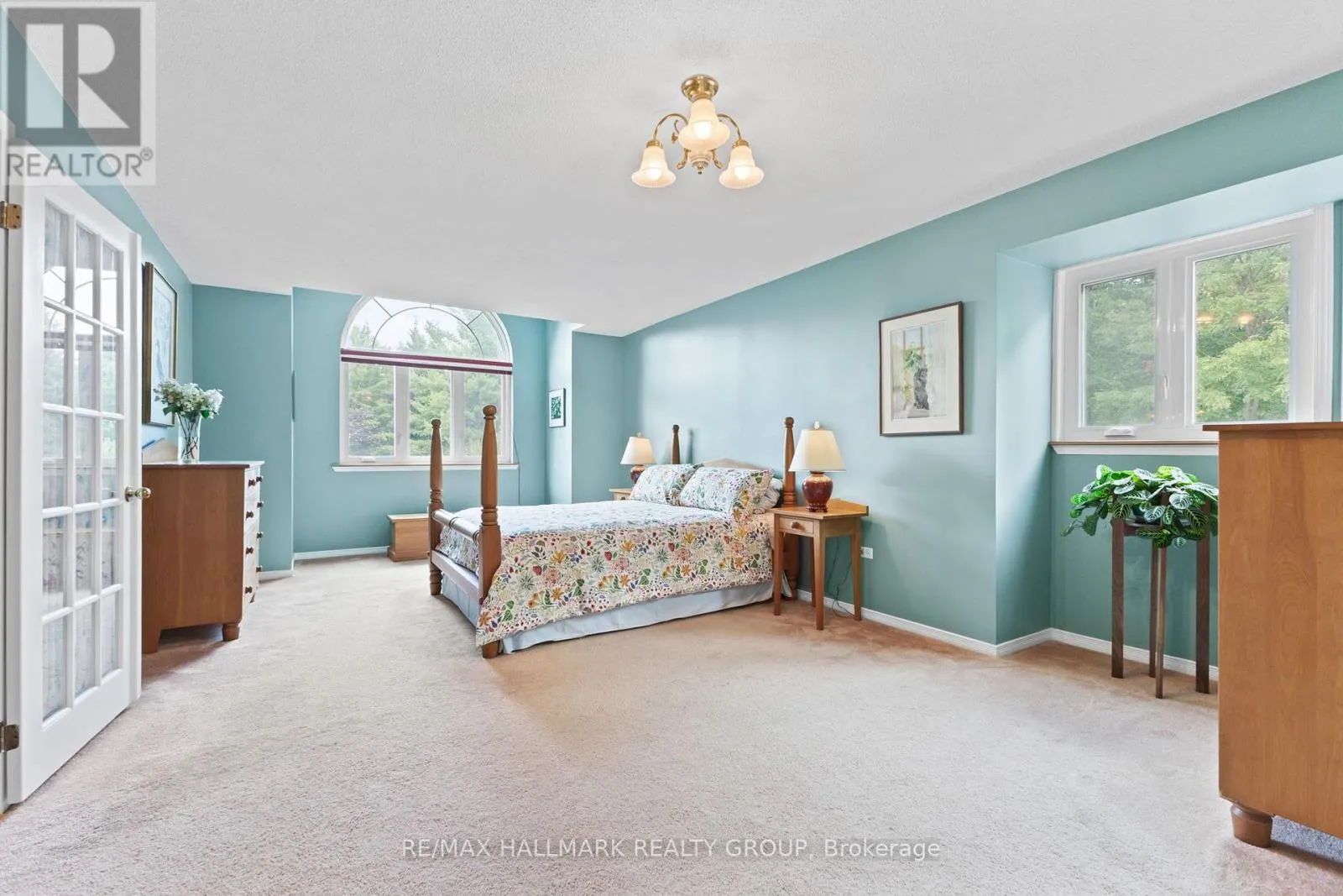 1103 RIDEAU BEND CRESCENT