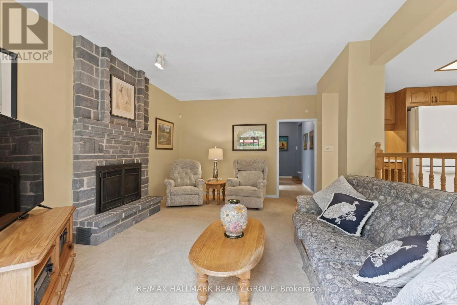 1103 RIDEAU BEND CRESCENT
