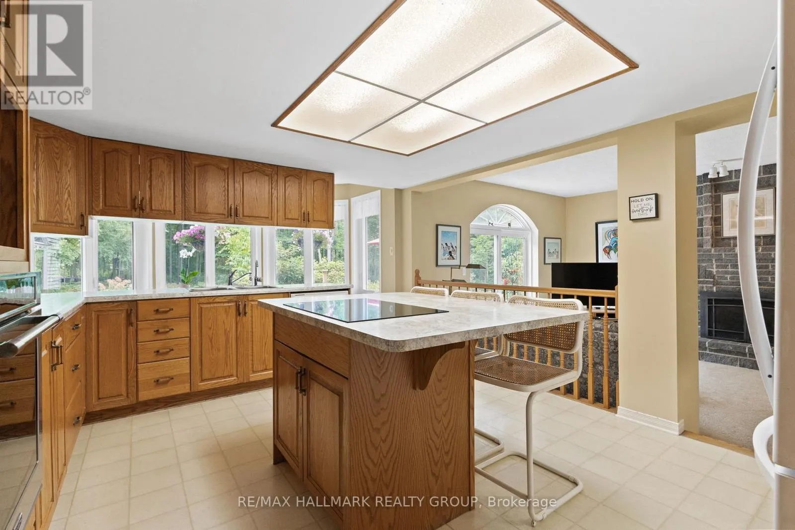 1103 RIDEAU BEND CRESCENT