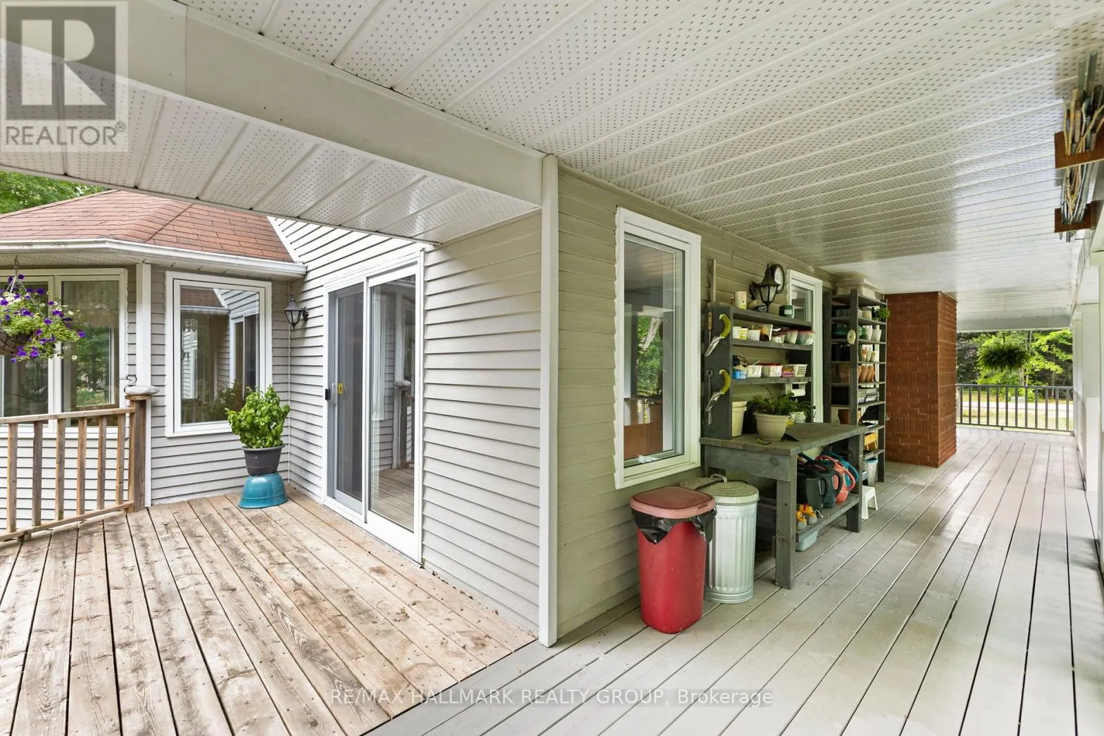 1103 RIDEAU BEND CRESCENT