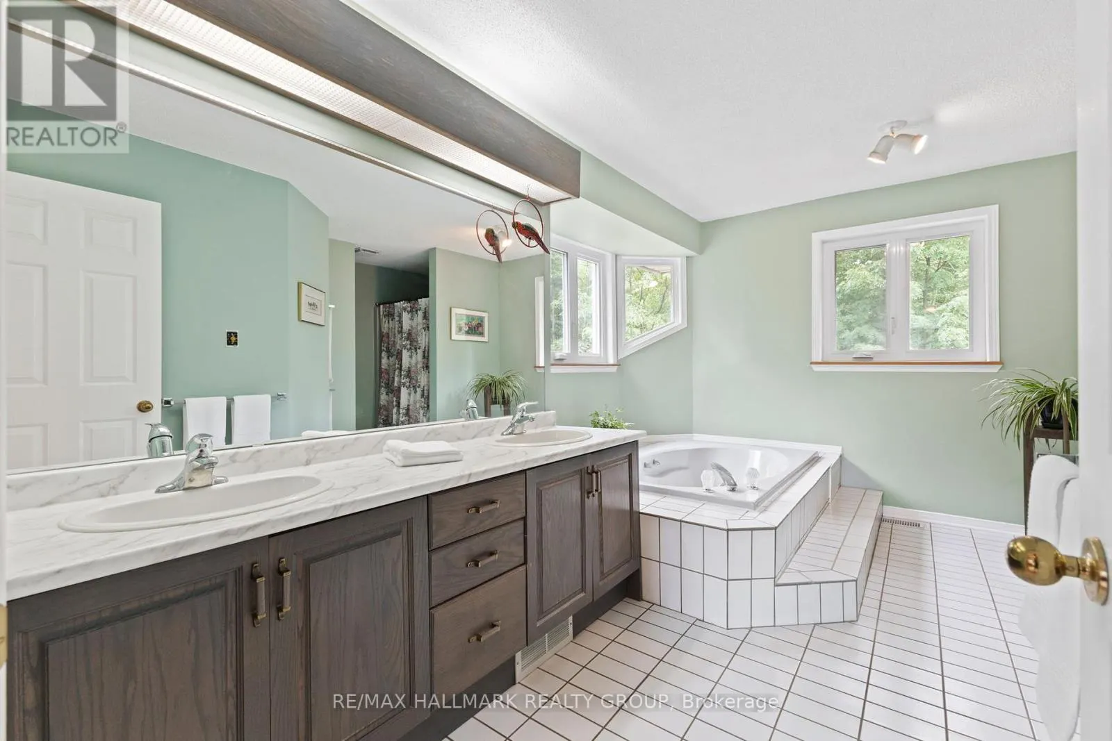 1103 RIDEAU BEND CRESCENT