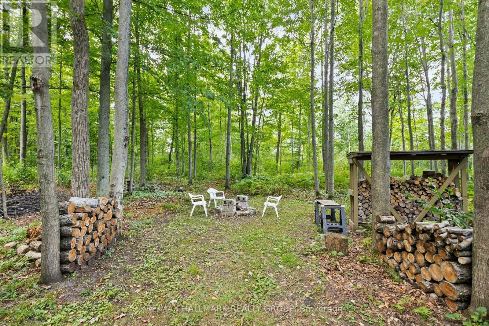 1103 RIDEAU BEND CRESCENT
