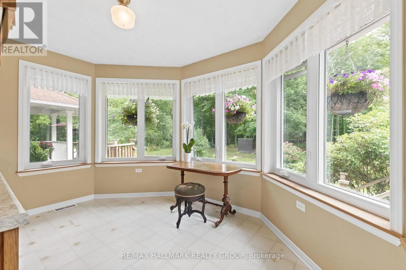 1103 RIDEAU BEND CRESCENT