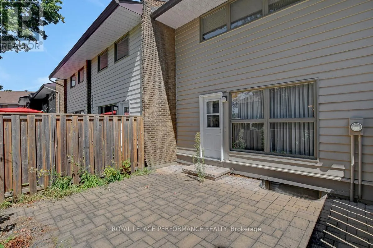 7 CARMICHAEL COURT
