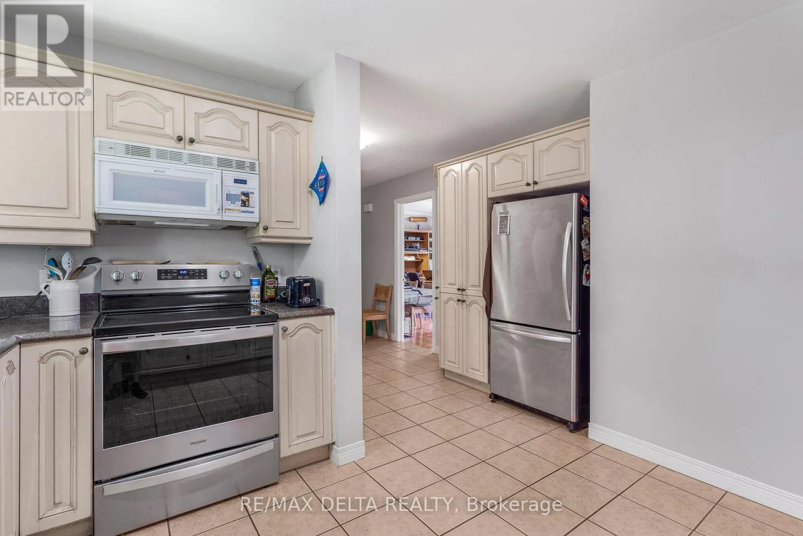 1115 GOLF CLUB ROAD N
