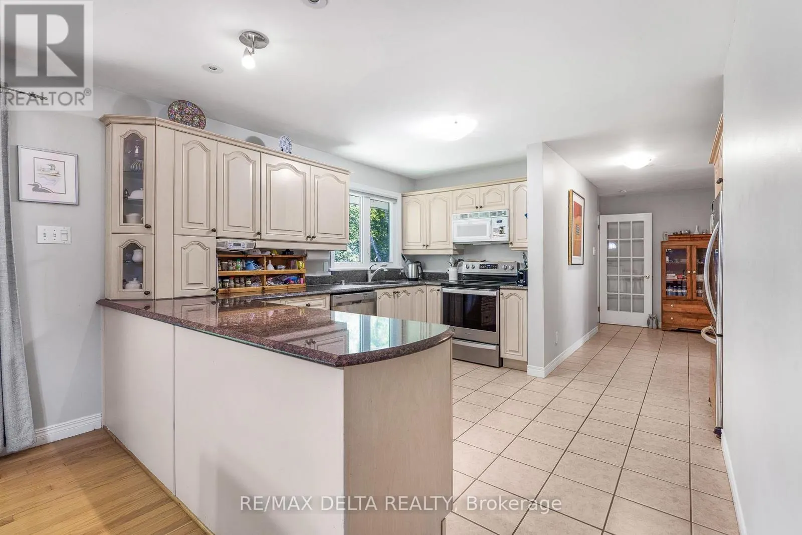 1115 GOLF CLUB ROAD N