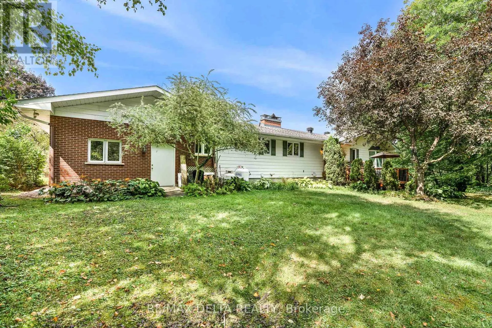 1115 GOLF CLUB ROAD N