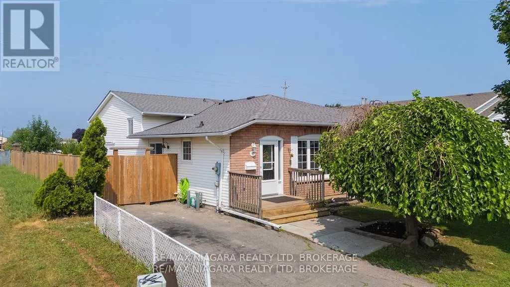 49 AUTUMN PLACE