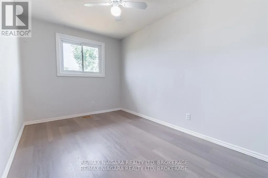 49 AUTUMN PLACE