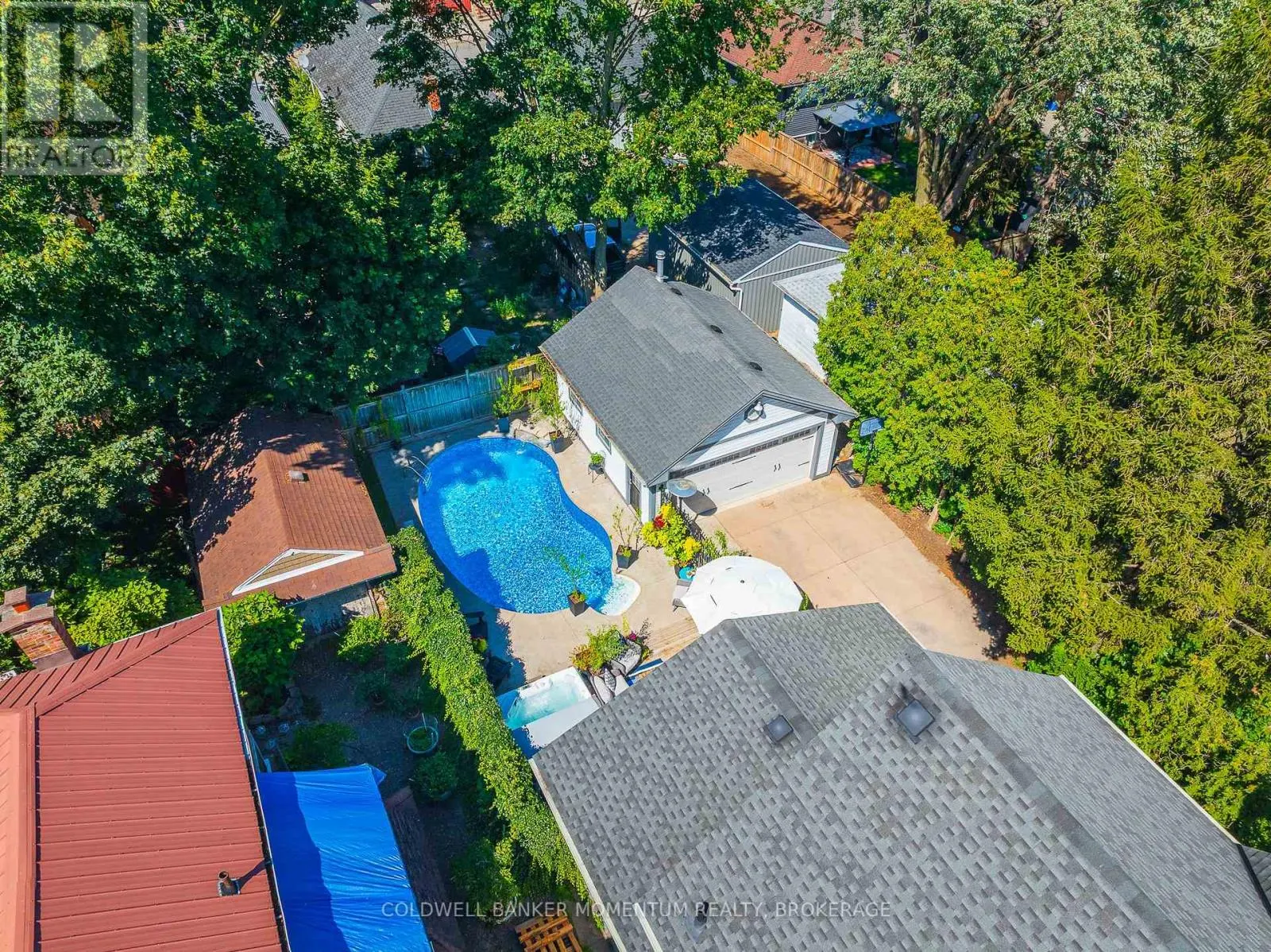 83 DUFFERIN STREET