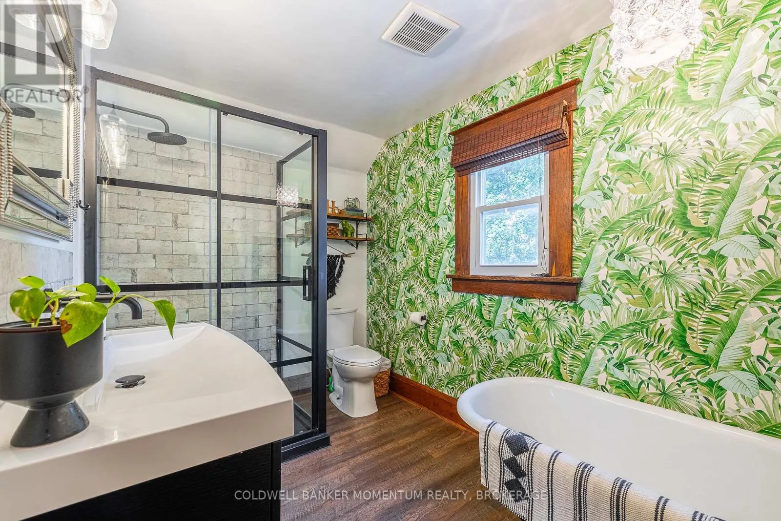 83 DUFFERIN STREET