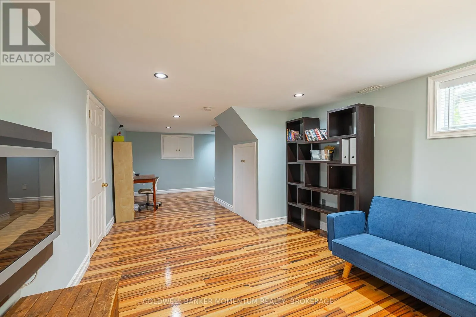 83 DUFFERIN STREET