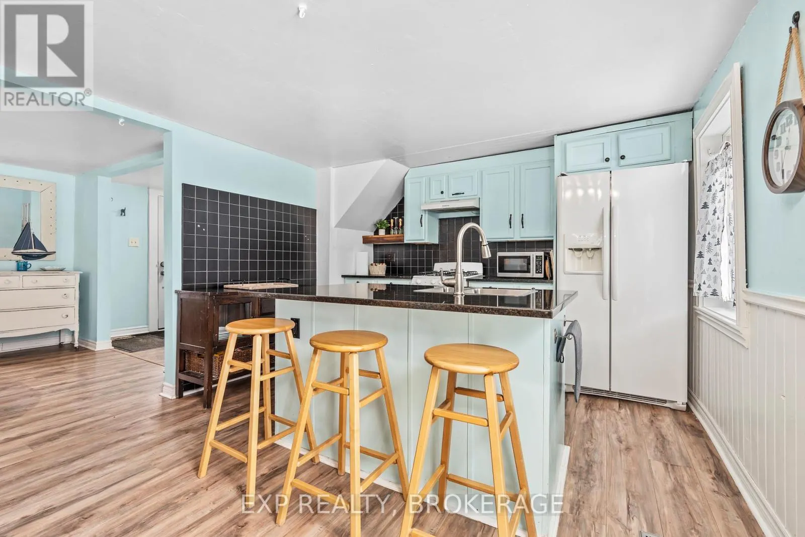 590 QUEEN STREET