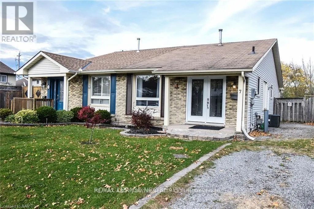 7 DIANNE UPPER BEDRM DRIVE