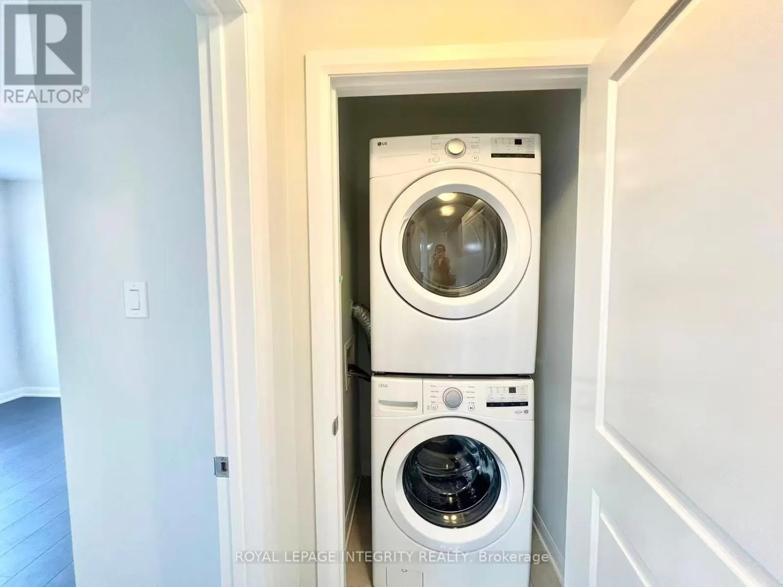 713 ARCADIAN PRIVATE