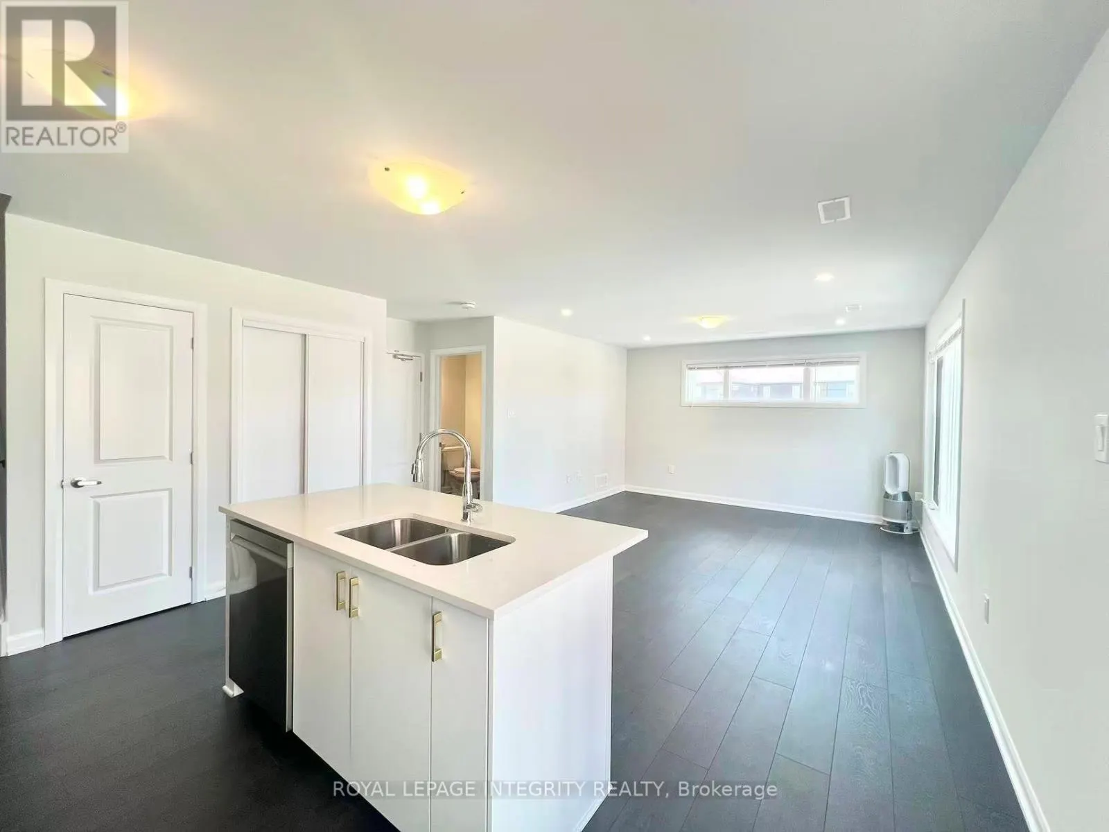 713 ARCADIAN PRIVATE
