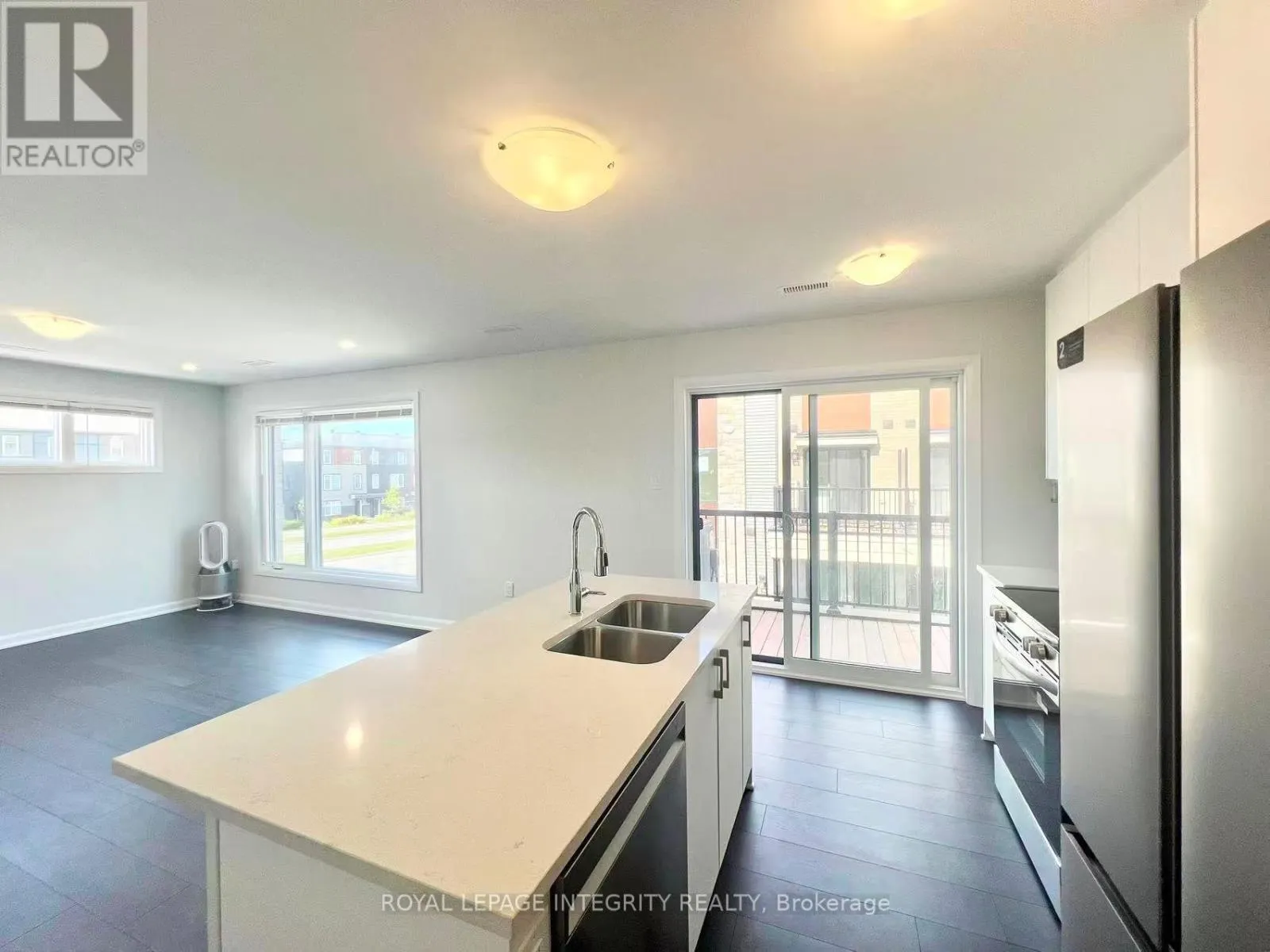 713 ARCADIAN PRIVATE
