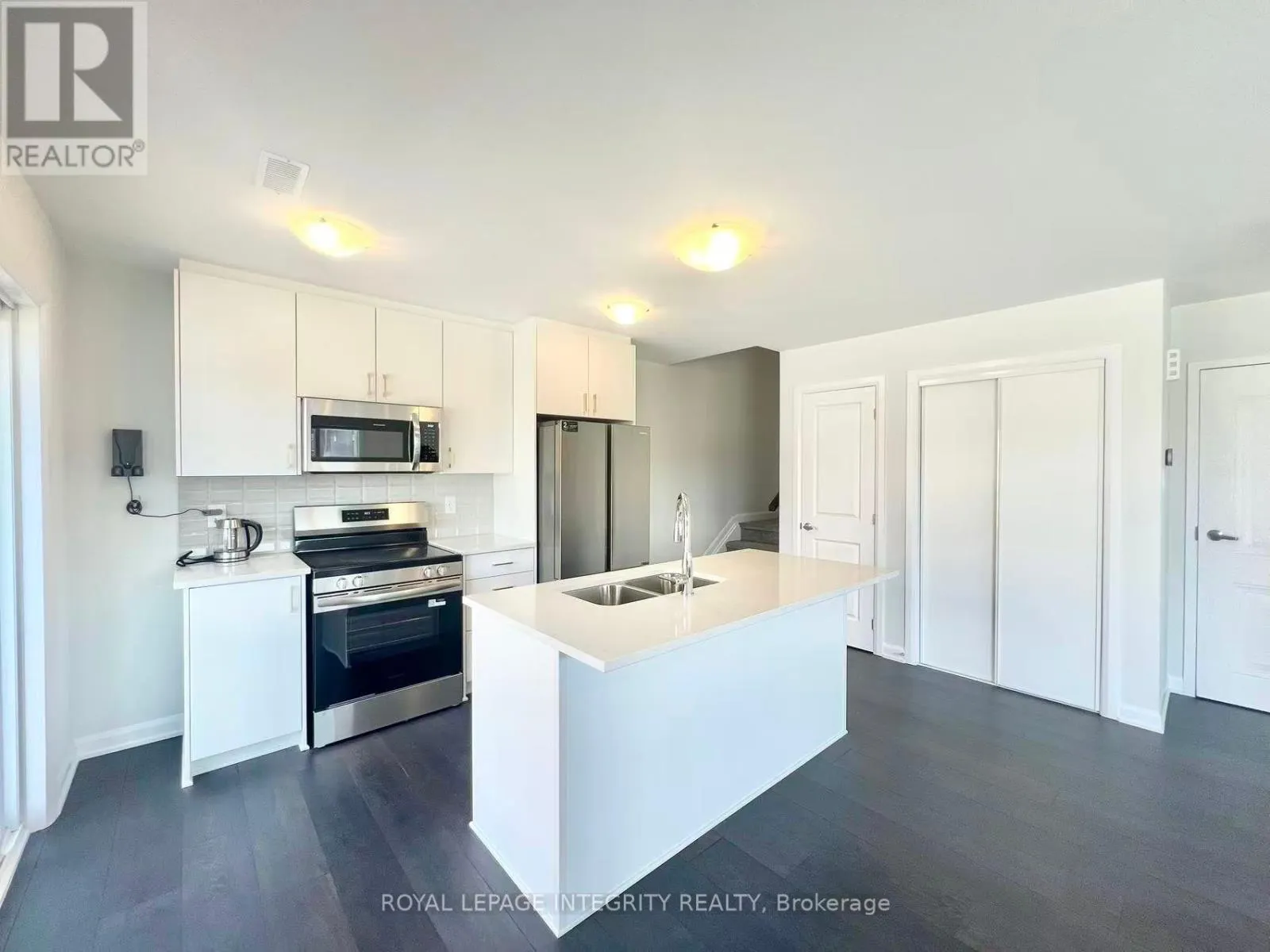 713 ARCADIAN PRIVATE