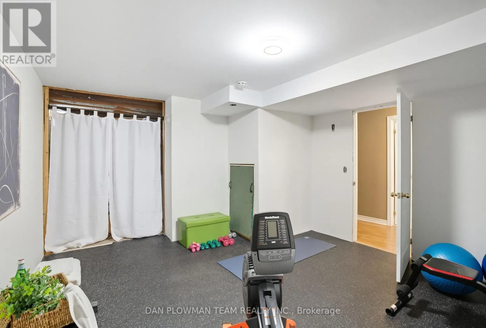 219 RUTTAN TERRACE