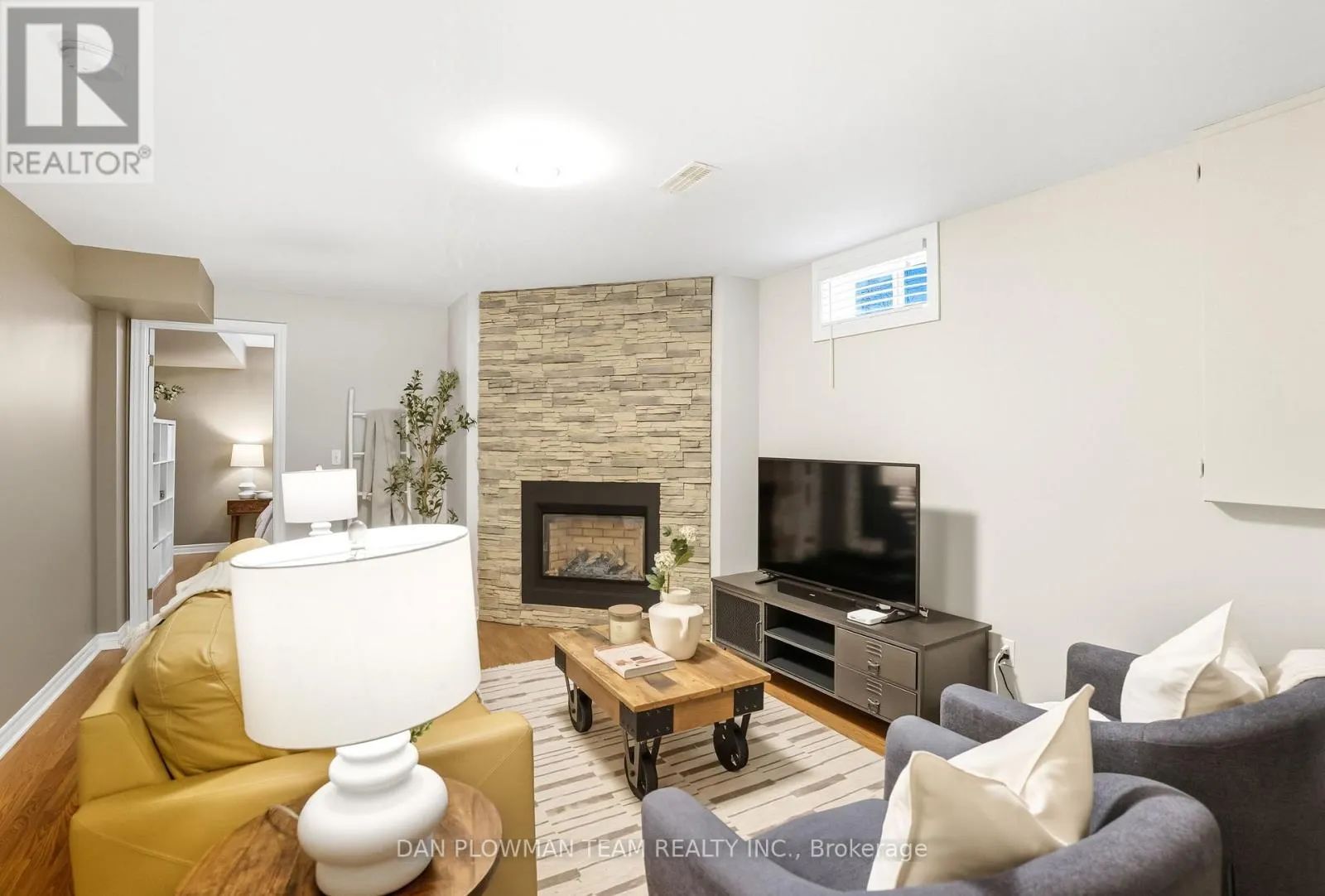 219 RUTTAN TERRACE