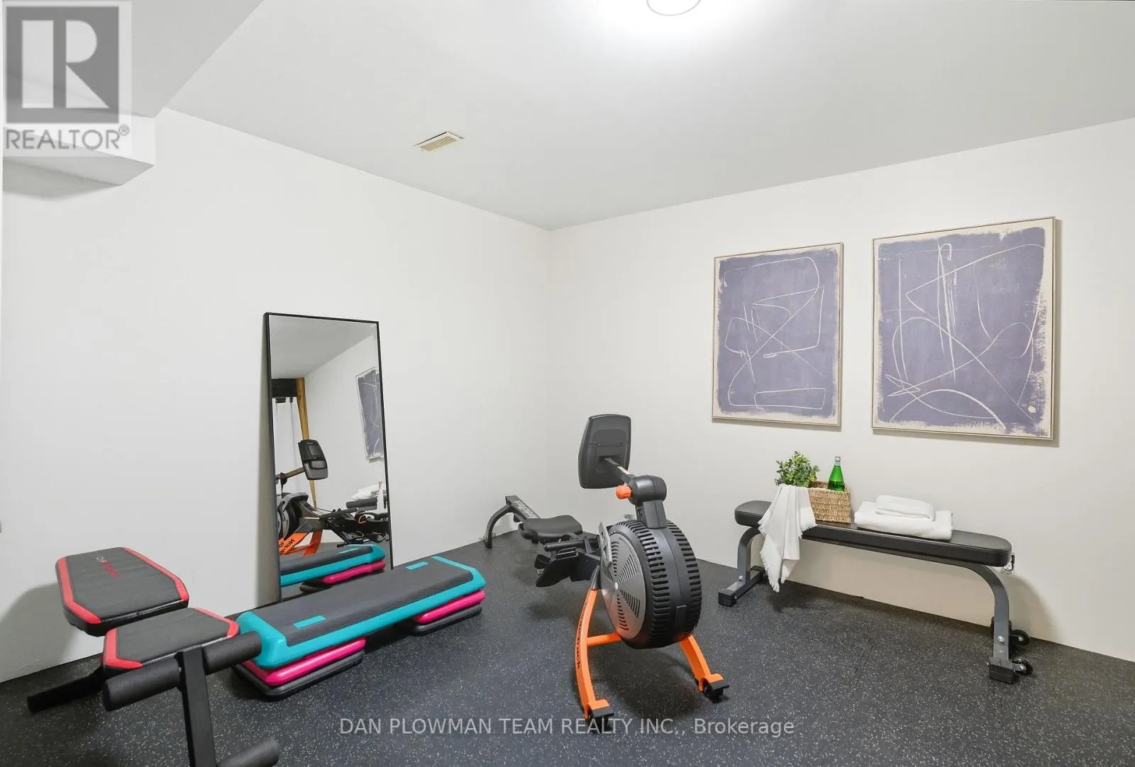 219 RUTTAN TERRACE