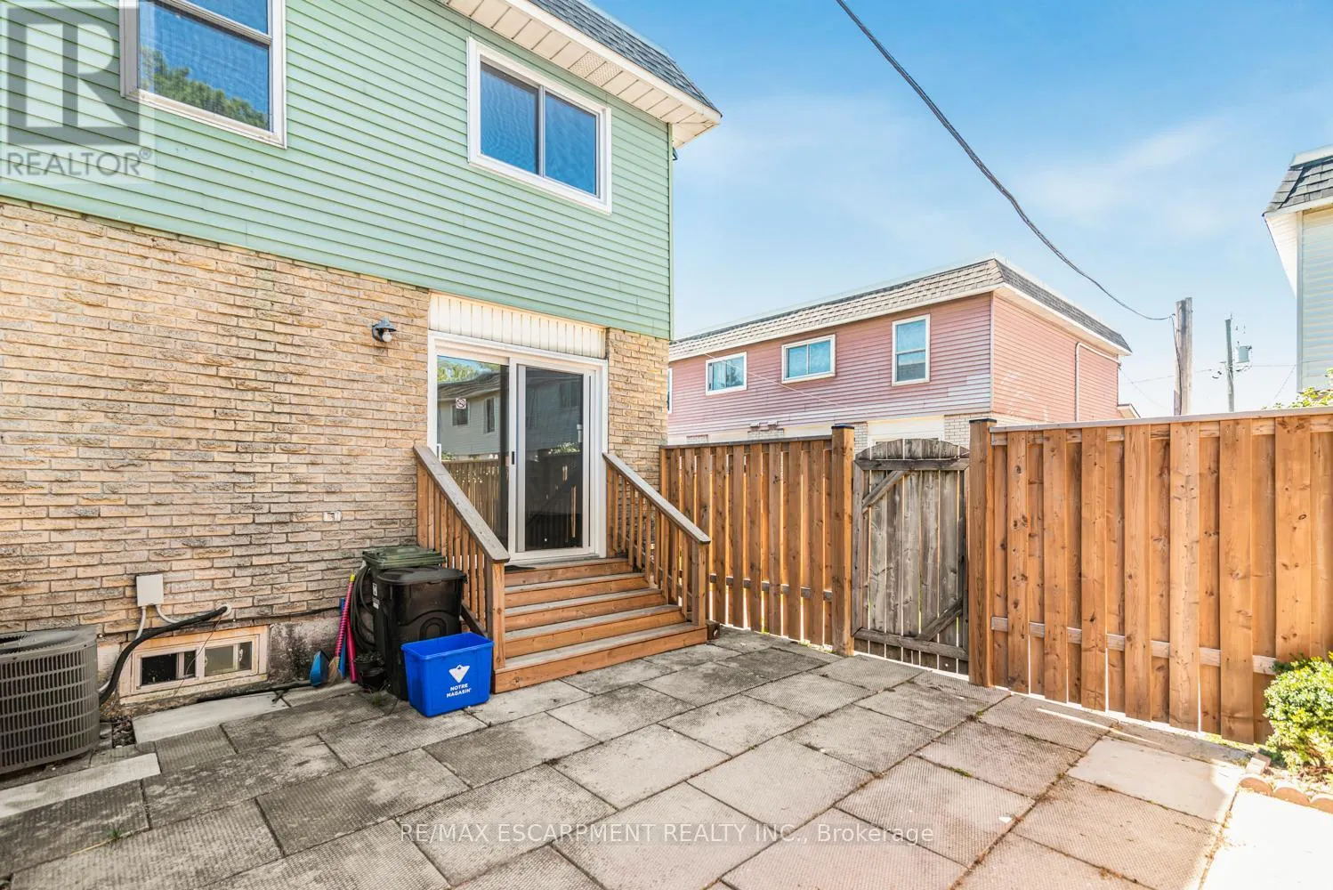 F - 25 BRYNA AVENUE