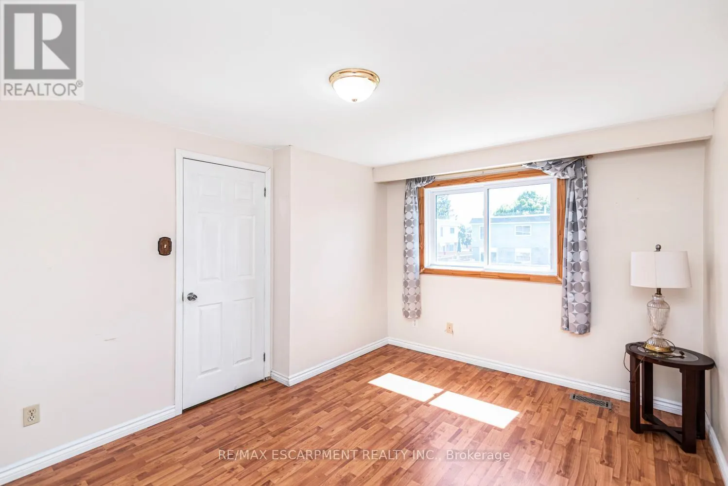 F - 25 BRYNA AVENUE