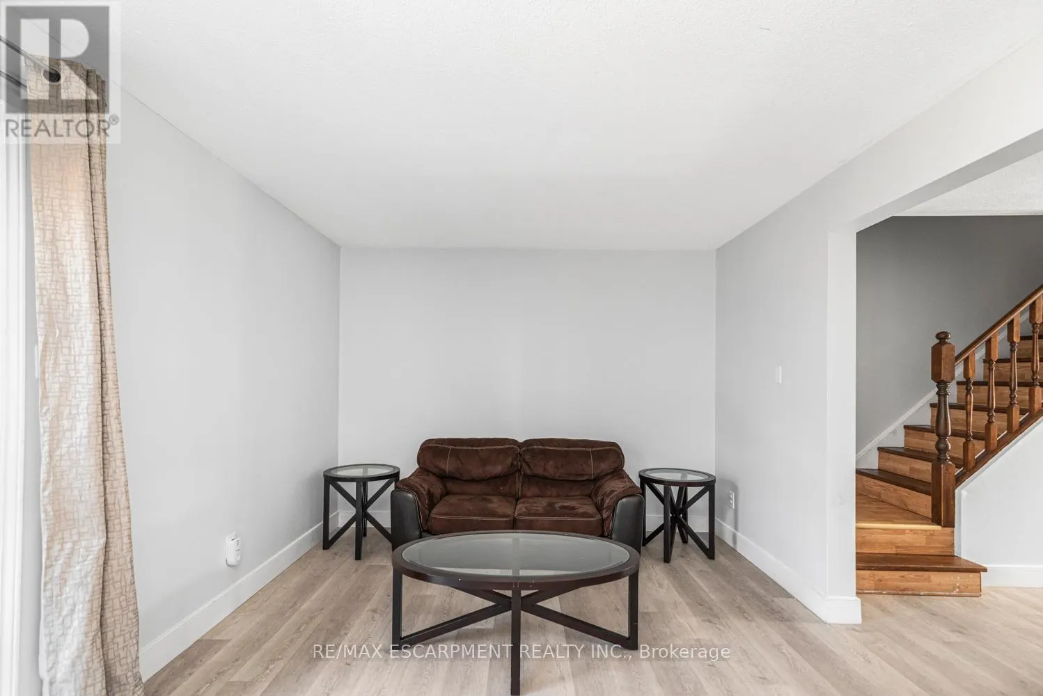 F - 25 BRYNA AVENUE