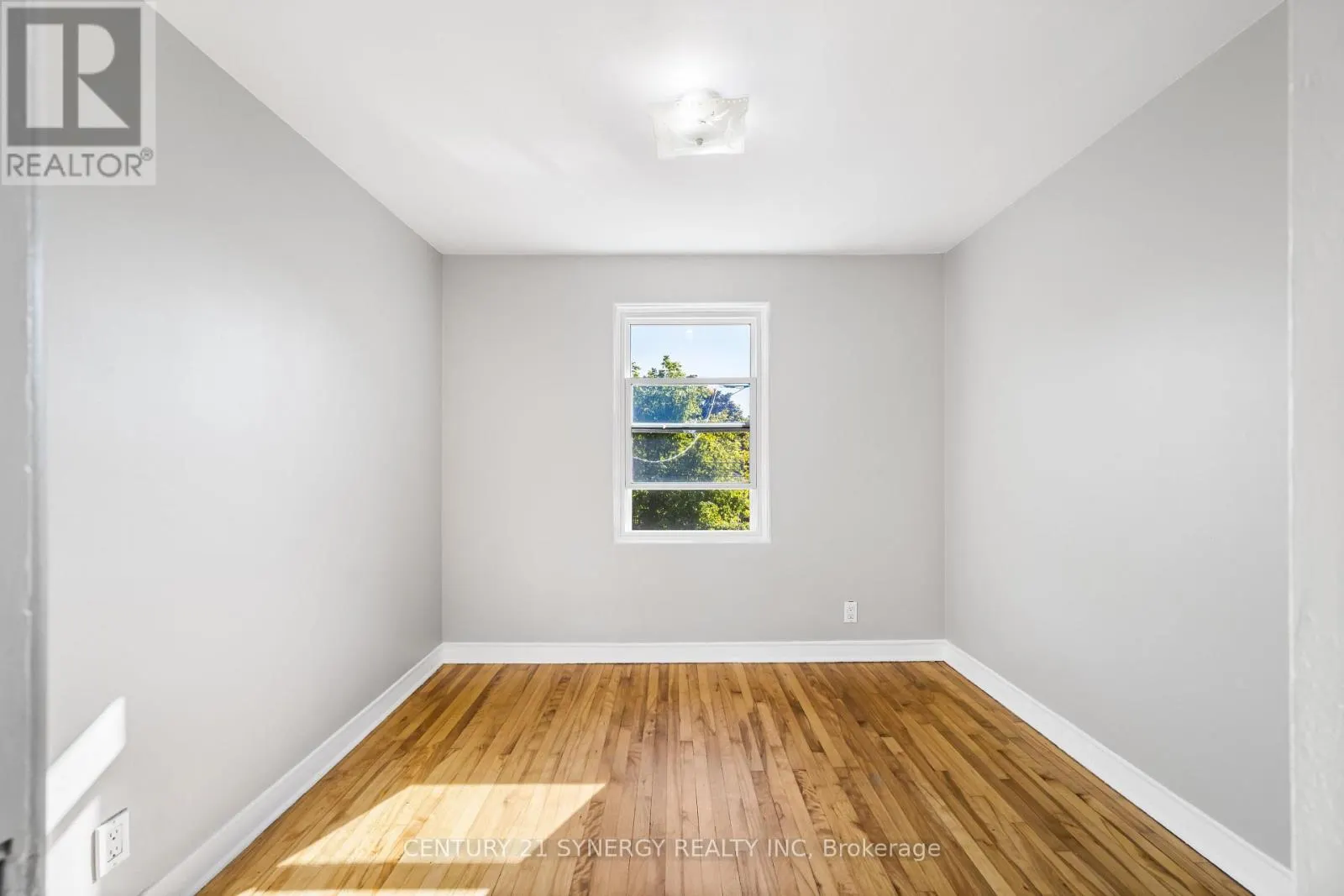 2467 CARLSEN AVENUE