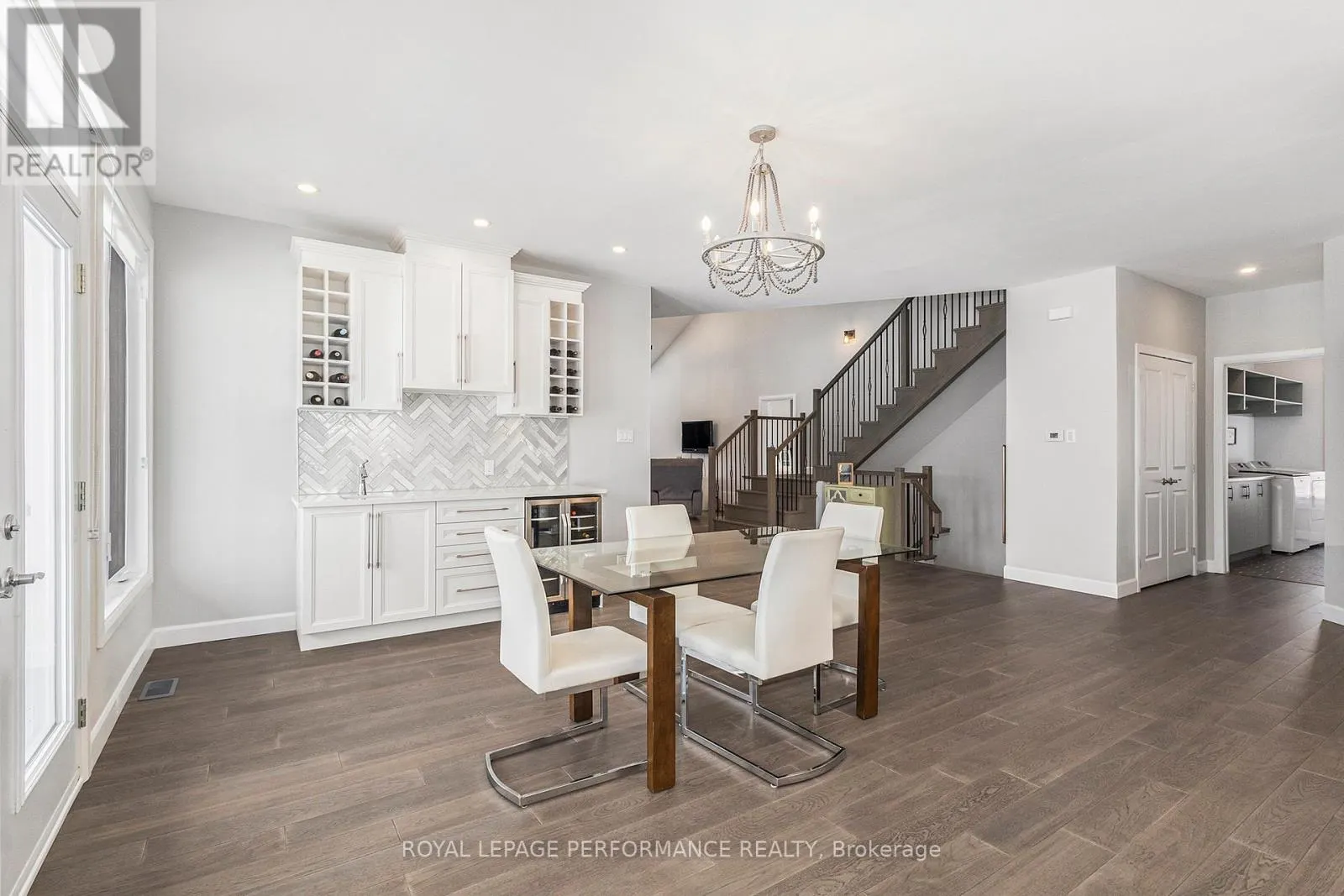 209 DES VIOLETTES STREET