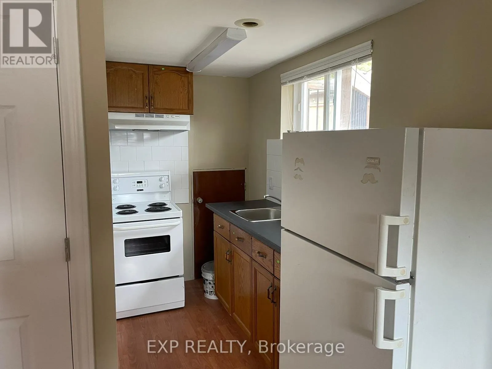 LOWER - 4453 MEADOWVALE DRIVE