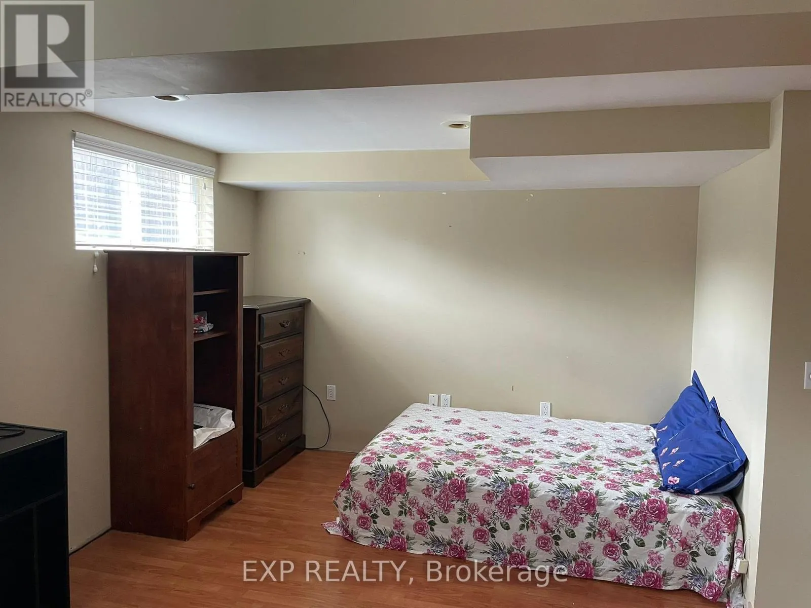 LOWER - 4453 MEADOWVALE DRIVE