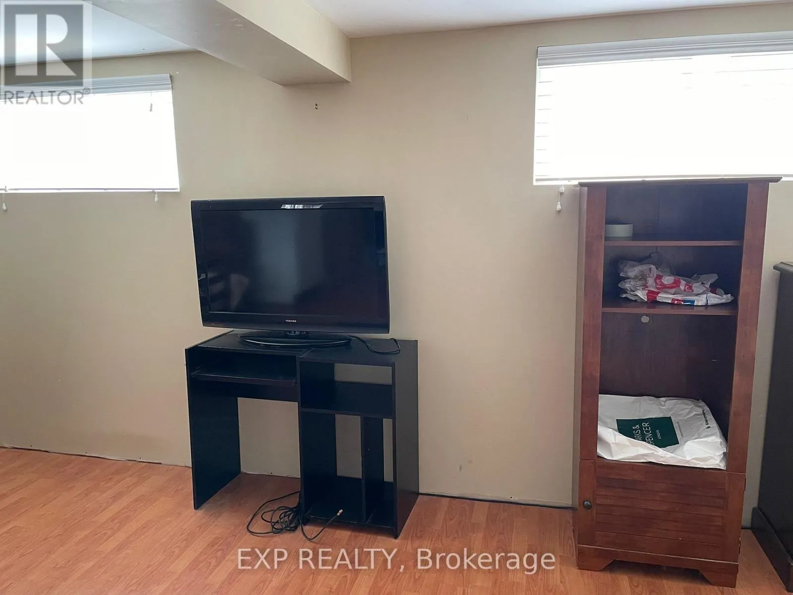 LOWER - 4453 MEADOWVALE DRIVE