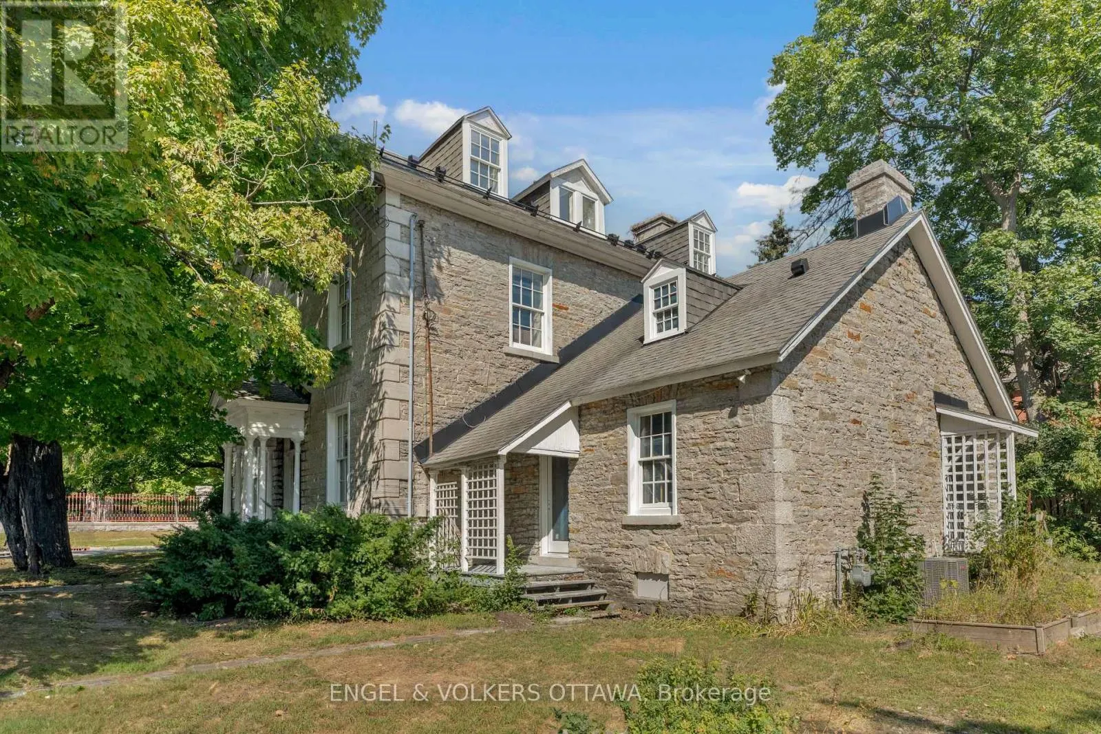 71 THOMAS STREET