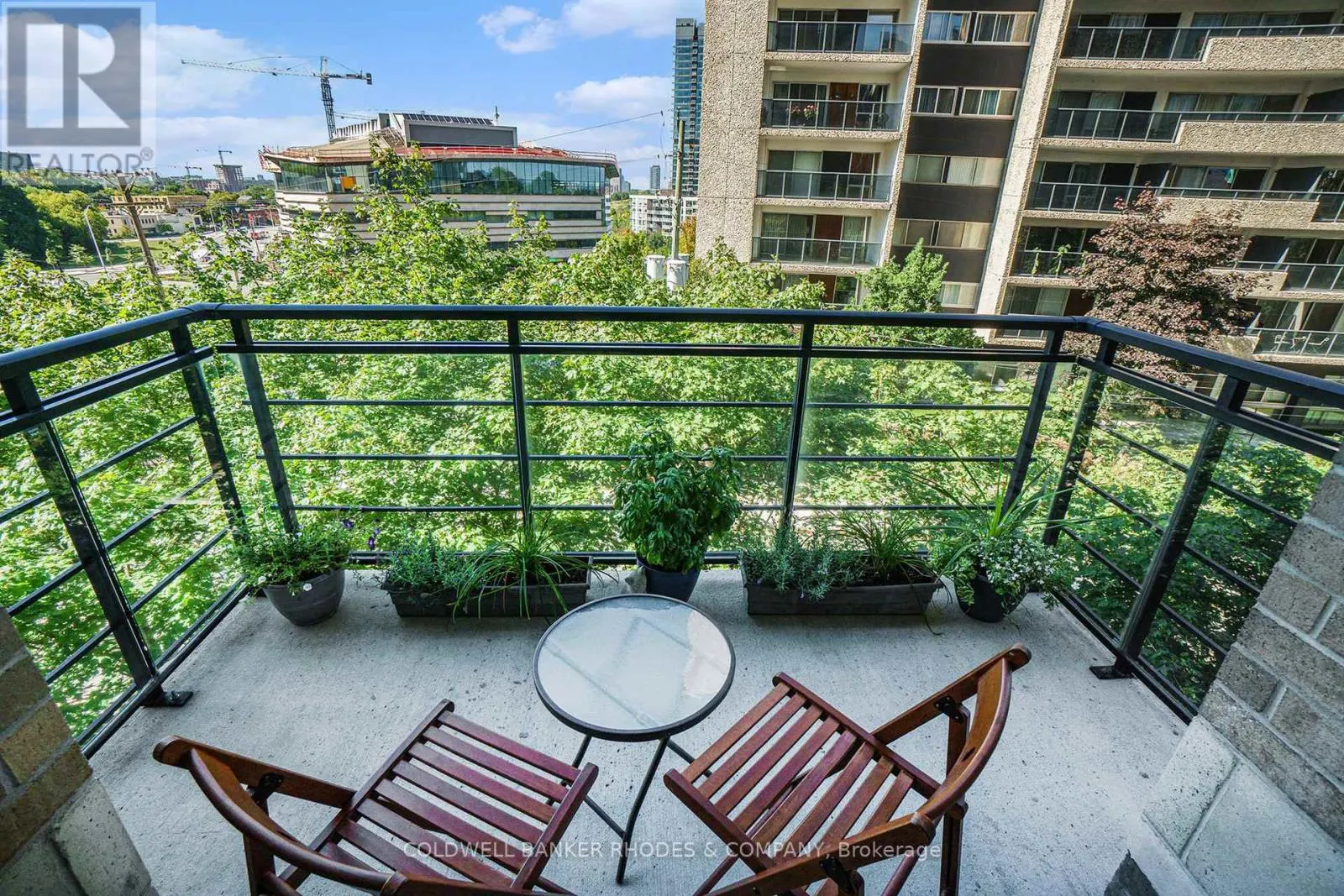 401 - 95 BRONSON AVENUE