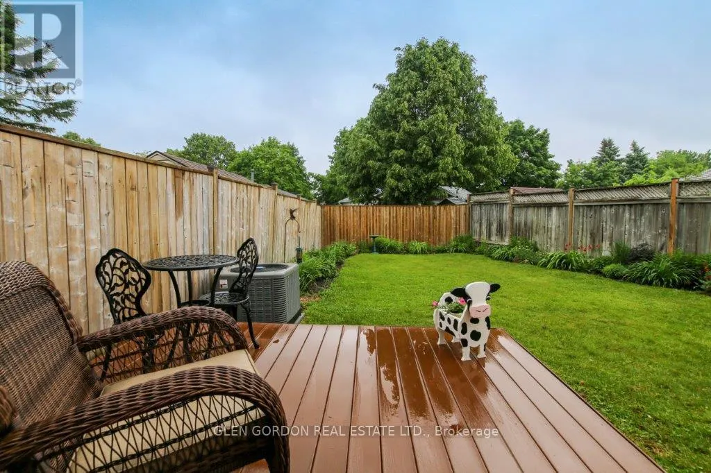 63 CAPRICE CRESCENT