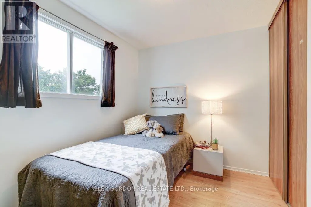 63 CAPRICE CRESCENT
