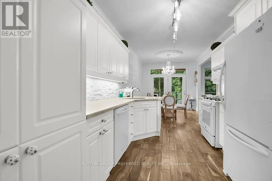 6 - 398 OLD RIVERSIDE DRIVE, #6