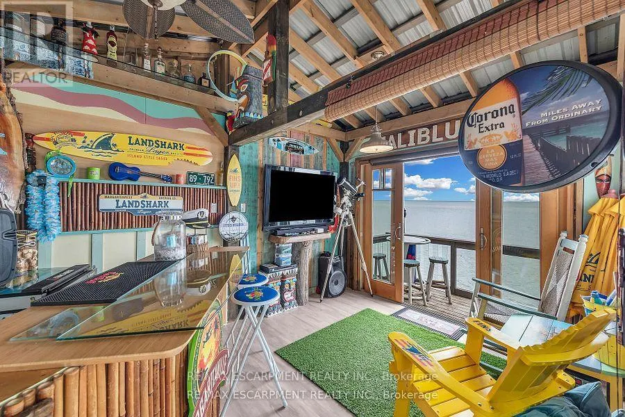 2090 LAKESHORE ROAD