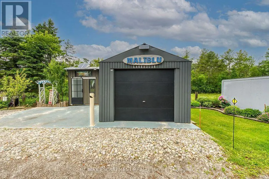 2090 LAKESHORE ROAD