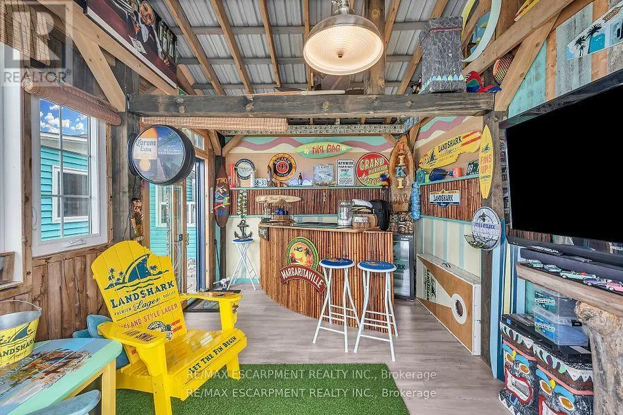 2090 LAKESHORE ROAD