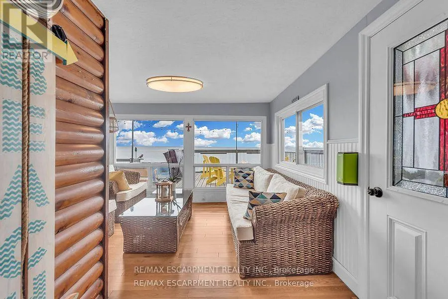 2090 LAKESHORE ROAD