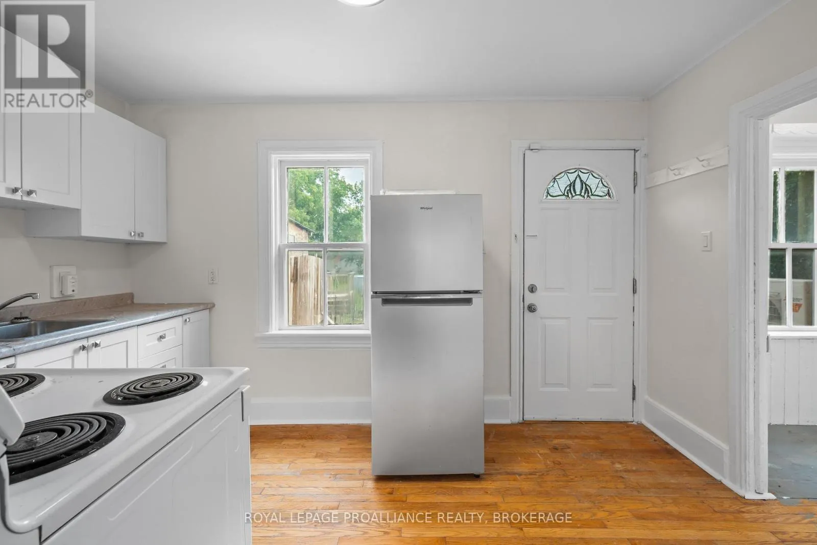 10-12 THOMAS STREET E