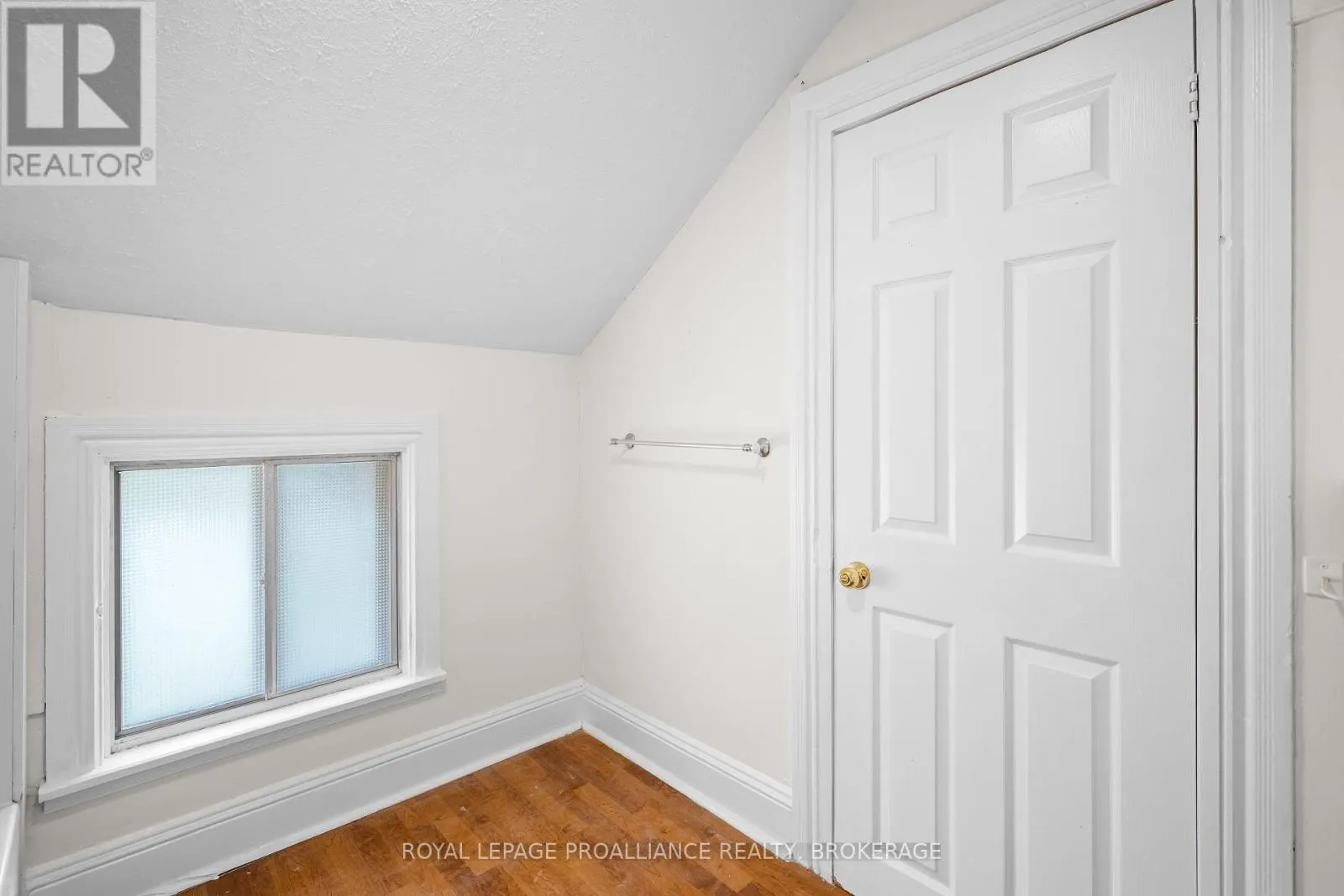 10-12 THOMAS STREET E