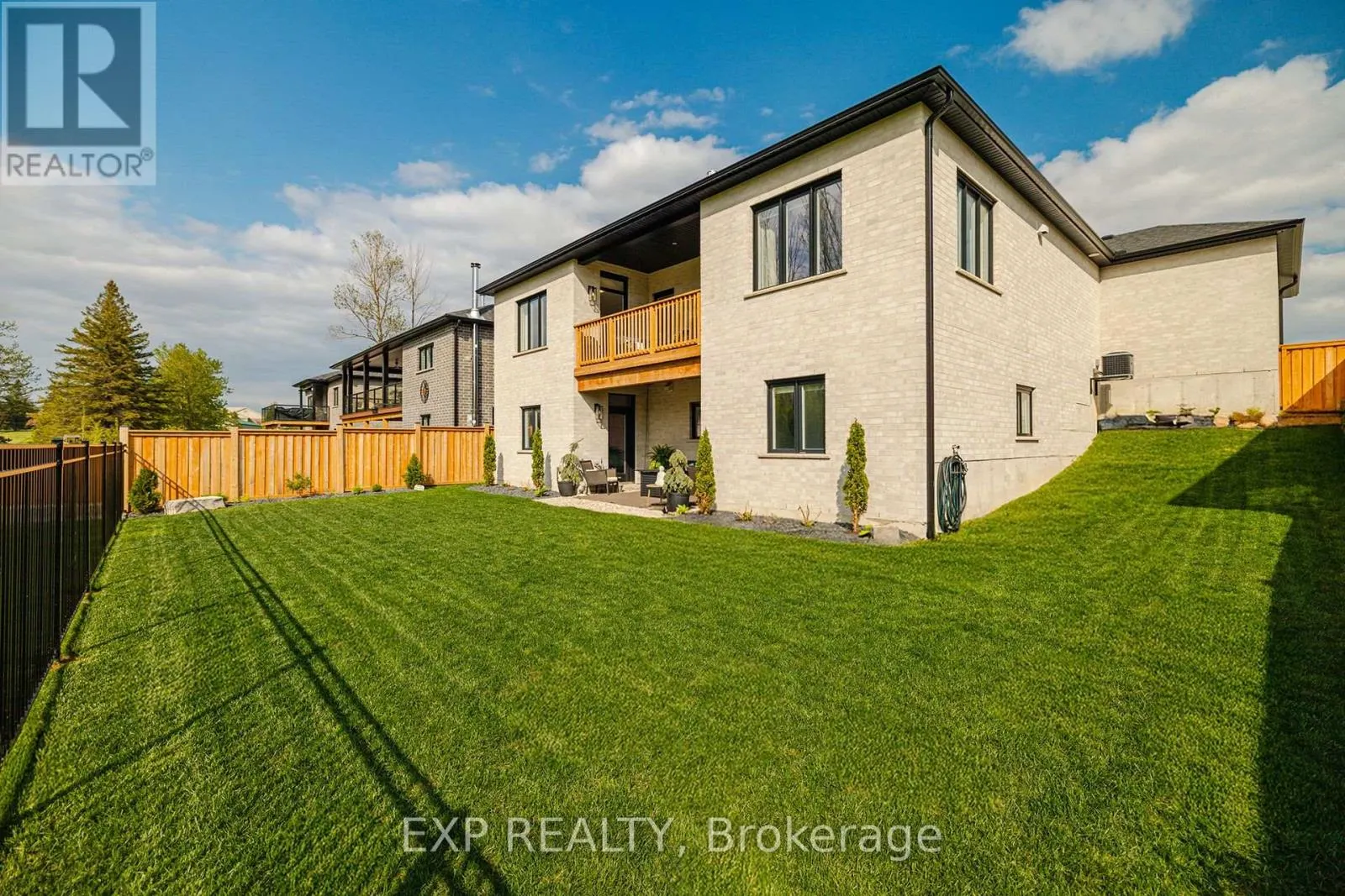 41 GILMER CRESCENT