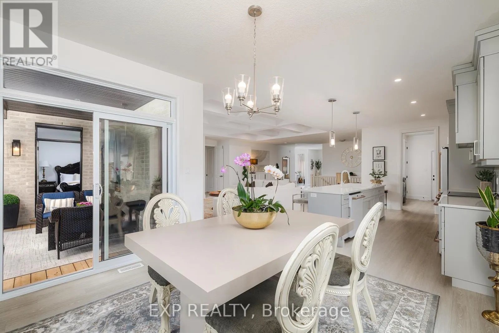 41 GILMER CRESCENT
