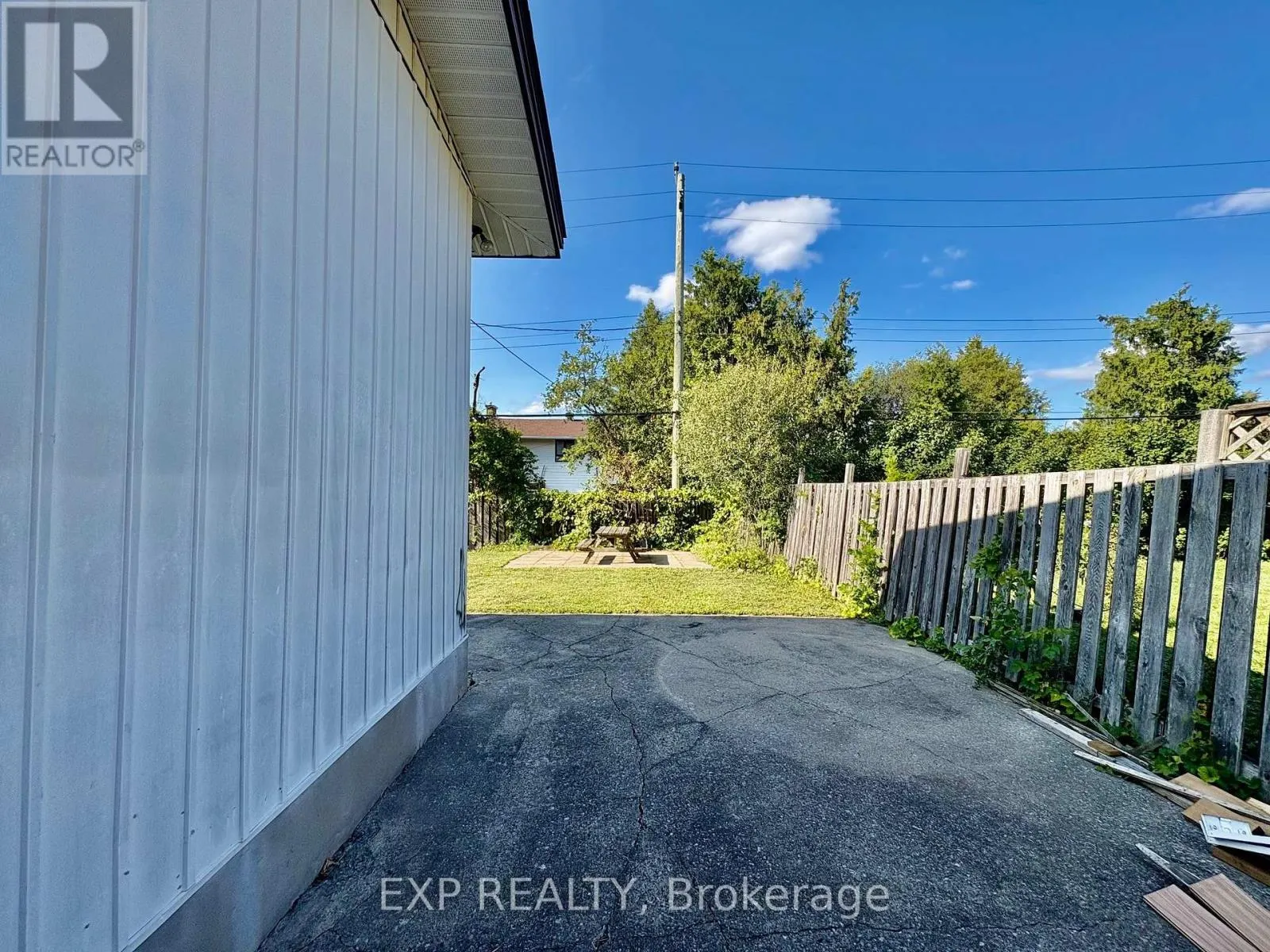681 FIELDING DRIVE