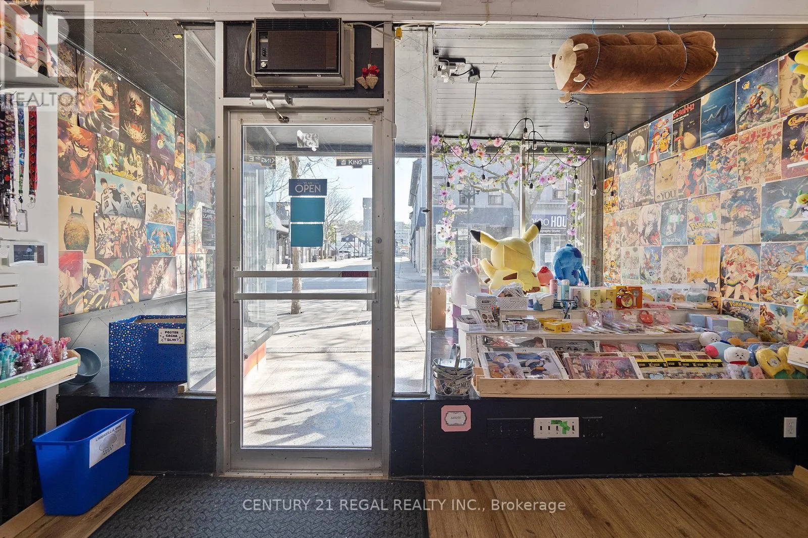 239 KING STREET E