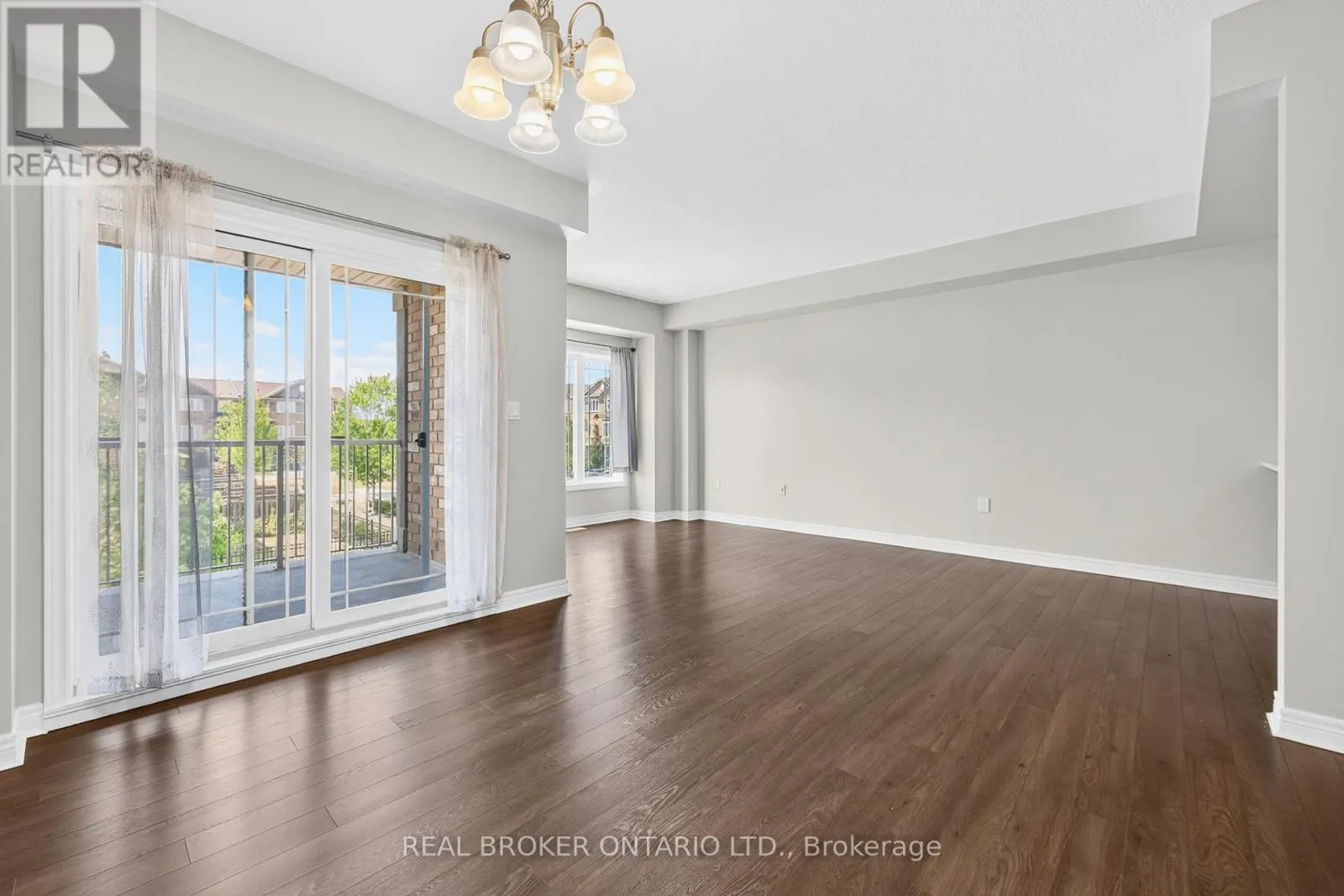 7 LADYBELL LANE