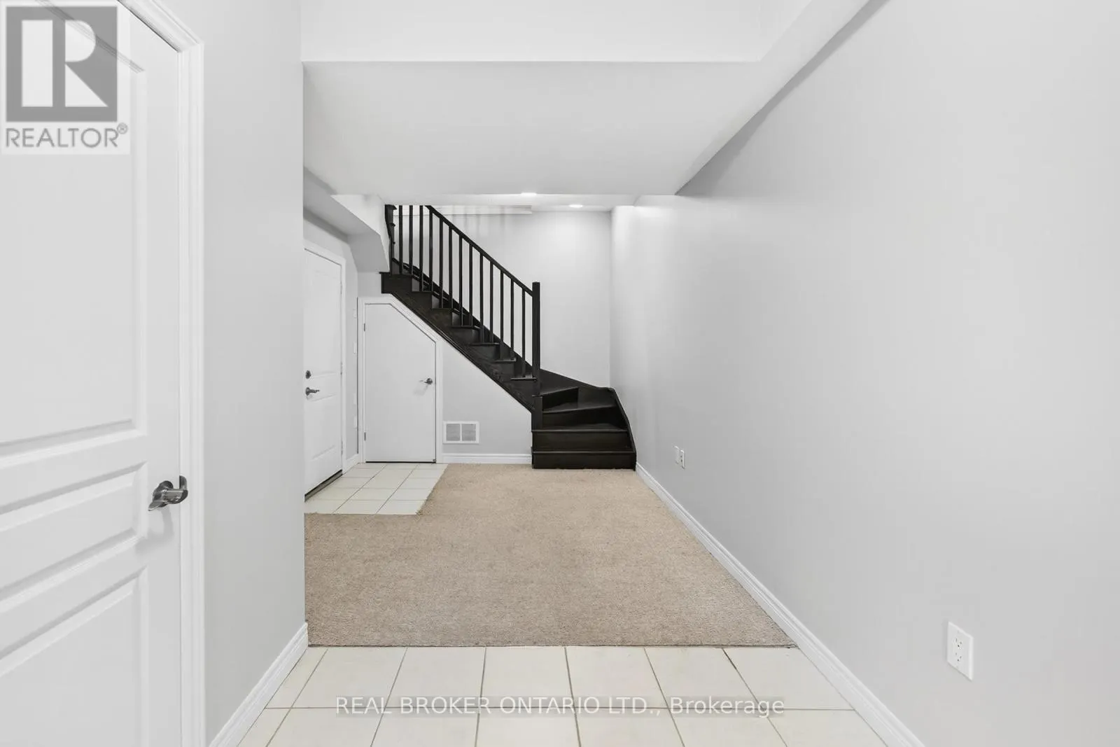 7 LADYBELL LANE